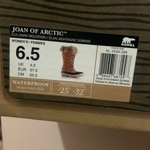 6.5 Joan of Arc Sorel boots